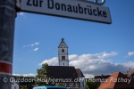 Kirchturm mit Storchennest.