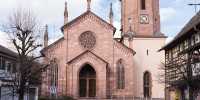 Große Kirche im kleinen Dorf