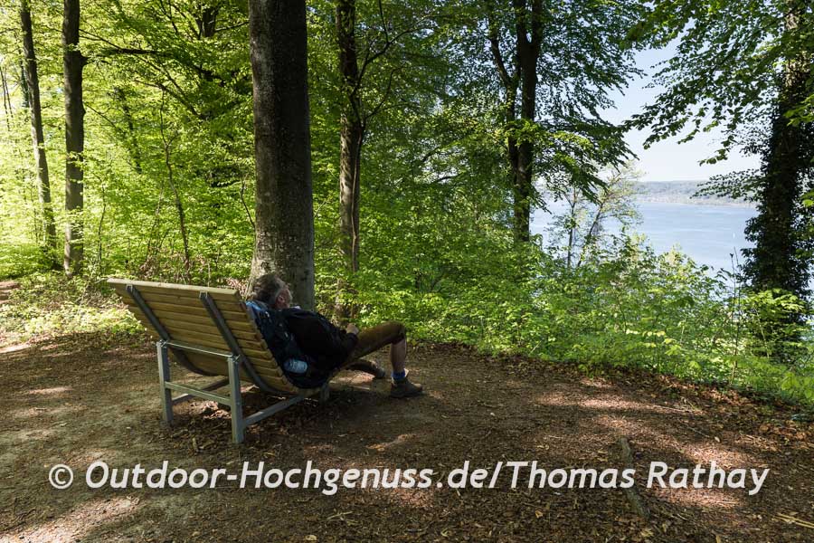 Ruheliege mit Seeblick
