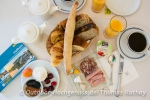 Vielfältiges Frühstück zum Start in einen sonnigen Radeltag
