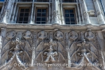 Nicht wirklich gruselig das Maison des Têtes (Haus der Köpfe) in Valence