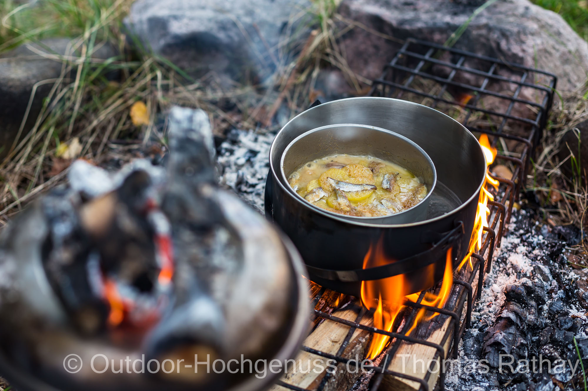 Jansons Frestelse - DER Kartoffel-Anchovis-Auflauf aus Schweden auf dem Lagerfeuer